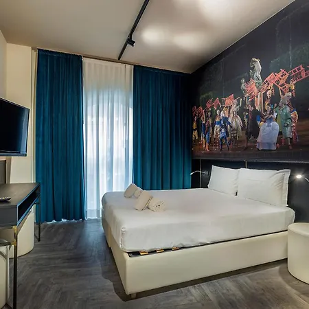 Italianflat - Roman Theater Old Town Guest house *