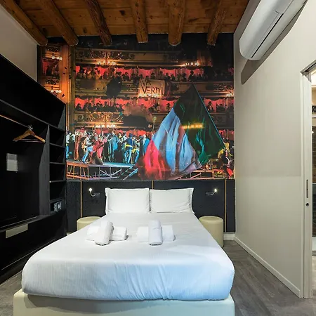 Italianflat - Roman Theater Old Town Guest house *