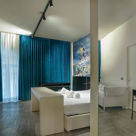 Italianflat - Roman Theater Old Town Guest house *
